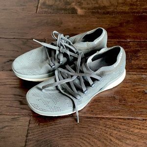 Under armour tennis shoes